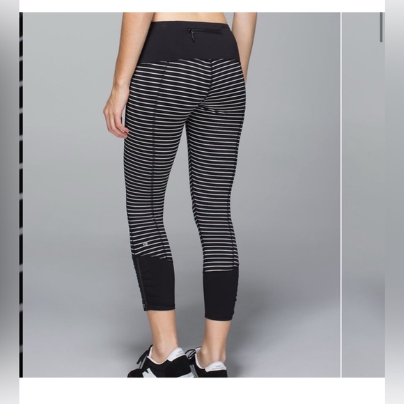 lululemon athletica Denim - lululemon athletica Black and White Patterned Jeggings